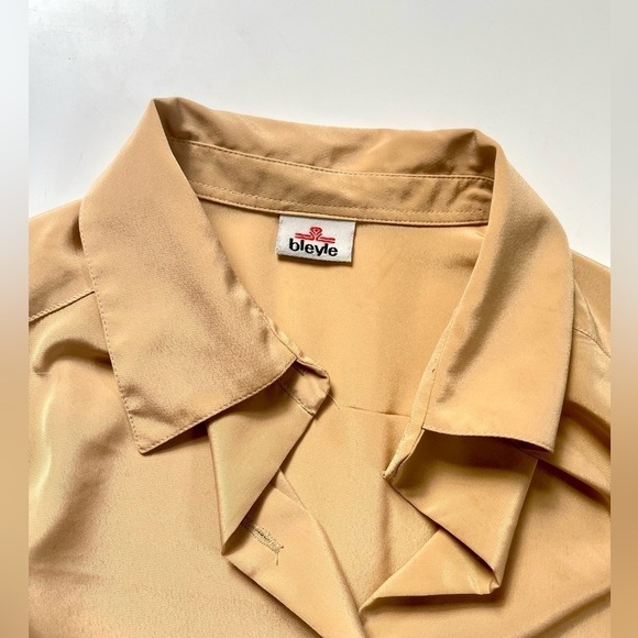 VINTAGE ACADEMIA TAN BUTTON DOWN BLOUSE - Picture 4 of 6